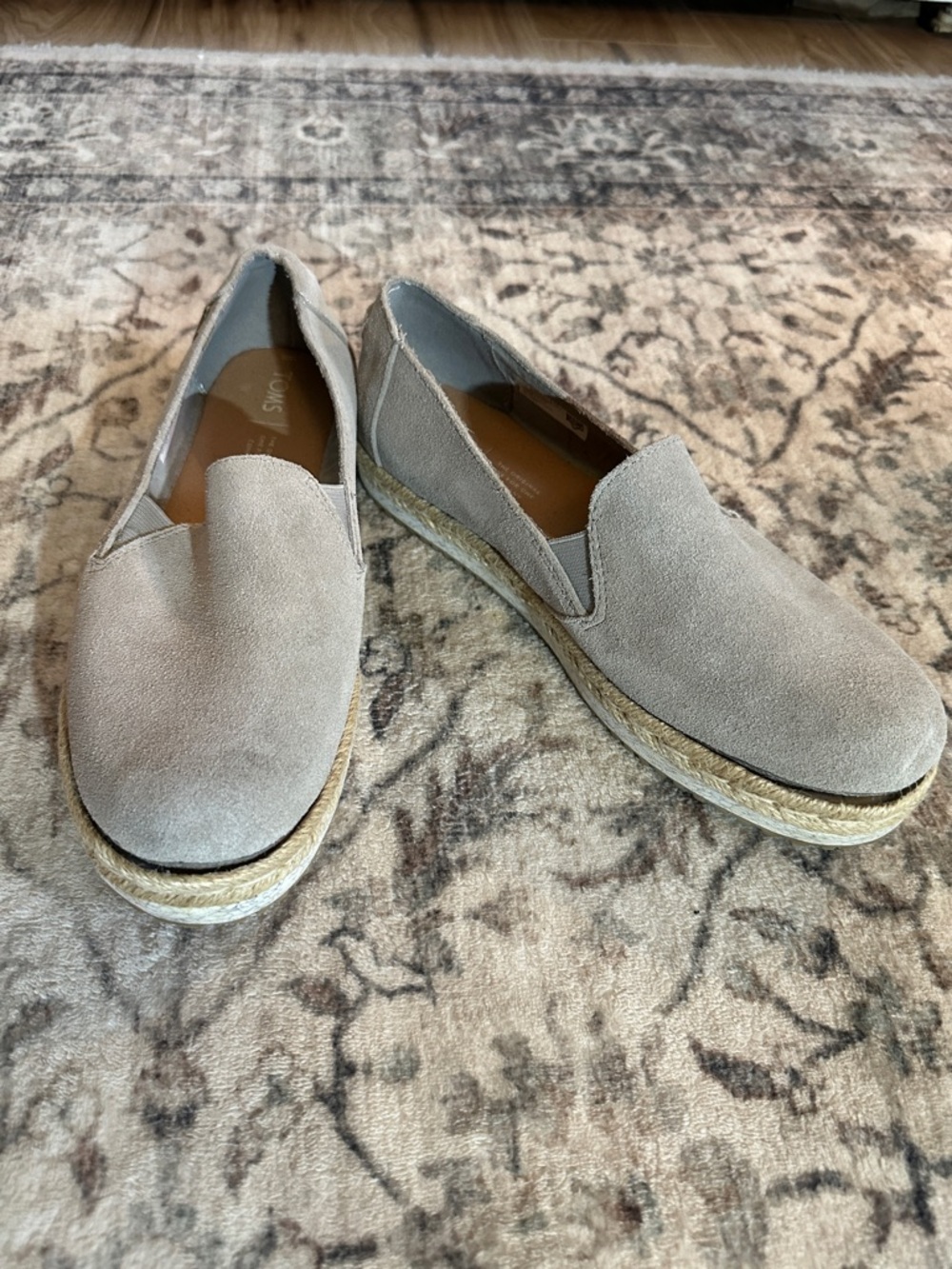 Women's Suede Slip-On Espadrille Loafers in Light Gray